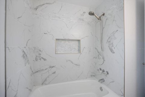 Villa ou maison à vendre à Venice, Floride: 2 chambres, 94.85 m2 № 2287581 - photo 13