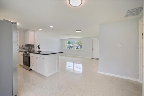 Villa ou maison à vendre à Venice, Floride: 2 chambres, 94.85 m2 № 2287581 - photo 6