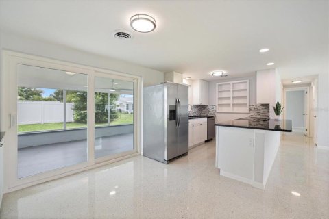 Villa ou maison à vendre à Venice, Floride: 2 chambres, 94.85 m2 № 2287581 - photo 5
