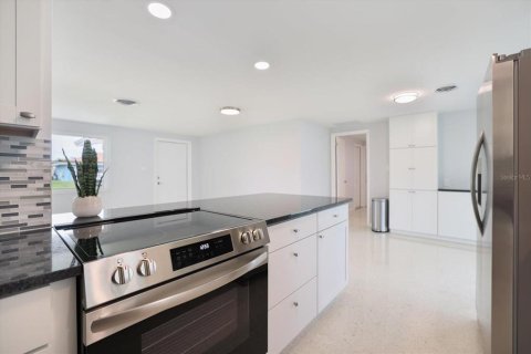 Villa ou maison à vendre à Venice, Floride: 2 chambres, 94.85 m2 № 2287581 - photo 7