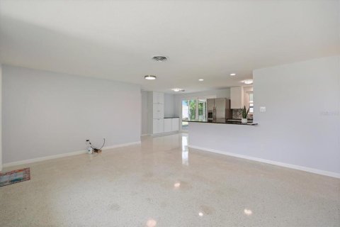 Villa ou maison à vendre à Venice, Floride: 2 chambres, 94.85 m2 № 2287581 - photo 8