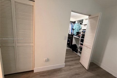 Touwnhouse à vendre à Sunrise, Floride: 3 chambres, 148.27 m2 № 2022287 - photo 22