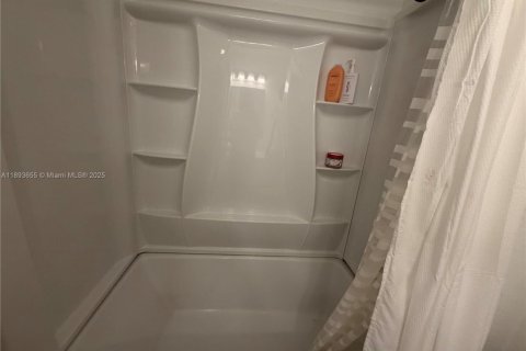 Touwnhouse à vendre à Sunrise, Floride: 3 chambres, 148.27 m2 № 2022287 - photo 25