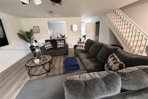 Touwnhouse à vendre à Sunrise, Floride: 3 chambres, 148.27 m2 № 2022287 - photo 6