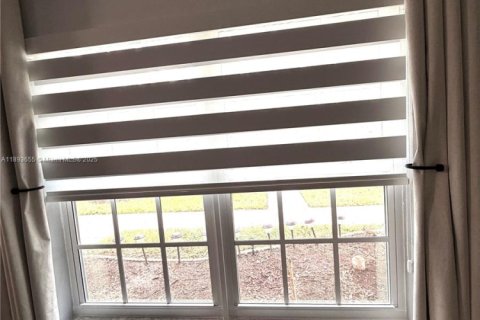 Touwnhouse à vendre à Sunrise, Floride: 3 chambres, 148.27 m2 № 2022287 - photo 8