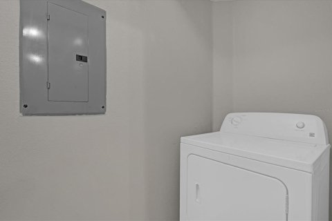 Condo in Orlando, Florida, 3 bedrooms  № 1549680 - photo 14