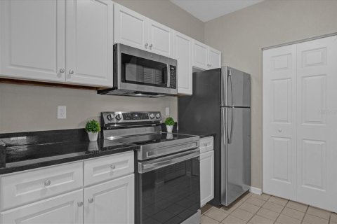Condo in Orlando, Florida, 3 bedrooms  № 1549680 - photo 11