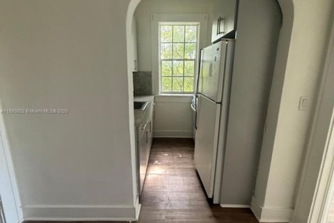 Снять в аренду квартиру в Майами, Флорида 1 спальня, 862.32м2, № 1990977 - фото 3