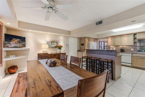 Купить виллу или дом в Майами, Флорида 9 комнат, 217.58м2, № 2043666 - фото 25