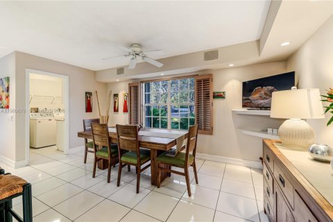 Купить виллу или дом в Майами, Флорида 9 комнат, 217.58м2, № 2043666 - фото 23