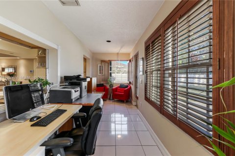 Купить виллу или дом в Майами, Флорида 9 комнат, 217.58м2, № 2043666 - фото 14