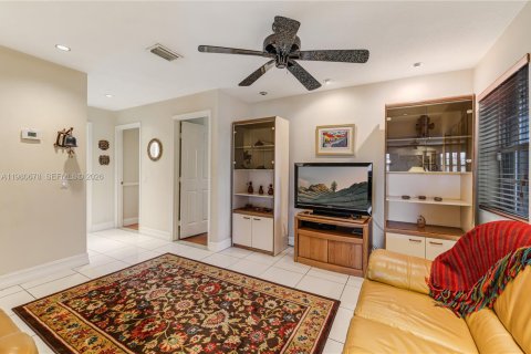 Купить виллу или дом в Майами, Флорида 9 комнат, 217.58м2, № 2043666 - фото 16