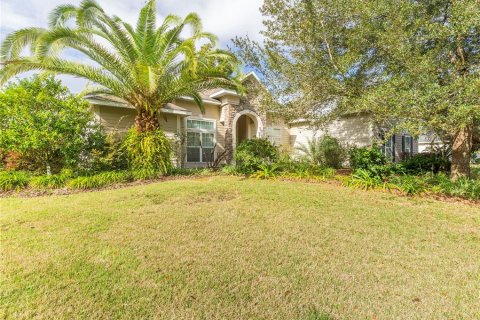 House in Gainesville, Florida 5 bedrooms, 301.28 sq.m. № 2234208