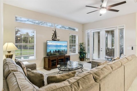 Casa en venta en Davenport, Florida, 5 dormitorios, 307.13 m2 № 2377440 - foto 8