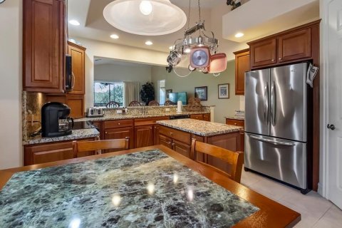 Condo in Howey-in-the-Hills, Florida, 4 bedrooms  № 1212887 - photo 11