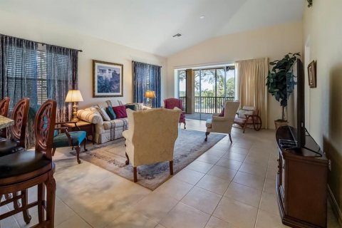 Condo in Howey-in-the-Hills, Florida, 4 bedrooms  № 1212887 - photo 18