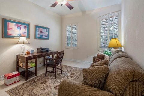 Condo in Howey-in-the-Hills, Florida, 4 bedrooms  № 1212887 - photo 28