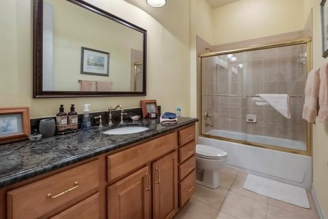 Condo in Howey-in-the-Hills, Florida, 4 bedrooms  № 1212887 - photo 26