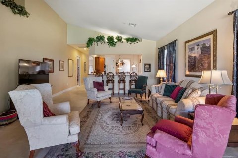 Condo in Howey-in-the-Hills, Florida, 4 bedrooms  № 1212887 - photo 19