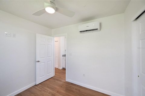 House in Englewood, Florida 2 bedrooms, 59.46 sq.m. № 1916249 - photo 27
