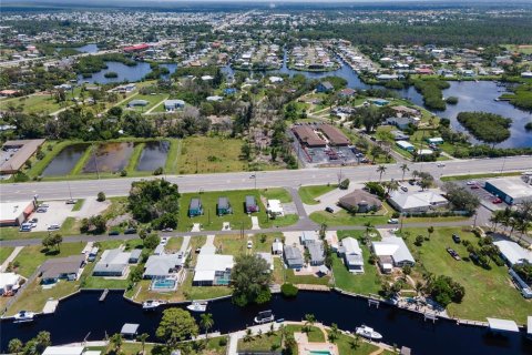 House in Englewood, Florida 2 bedrooms, 59.46 sq.m. № 1916249 - photo 14