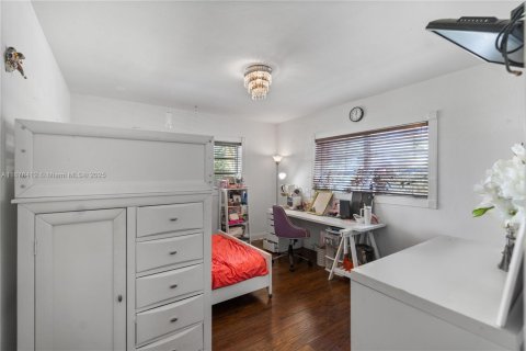 Купить виллу или дом в Майами-Бич, Флорида 3 спальни, 258.45м2, № 2018478 - фото 13