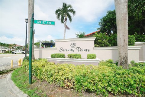 Casa en venta en Miami Lakes, Florida, 3 dormitorios, 177.72 m2 № 1740040 - foto 30