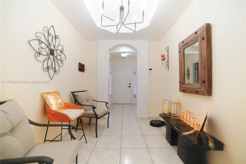 Casa en venta en Miami Lakes, Florida, 3 dormitorios, 177.72 m2 № 1740040 - foto 6