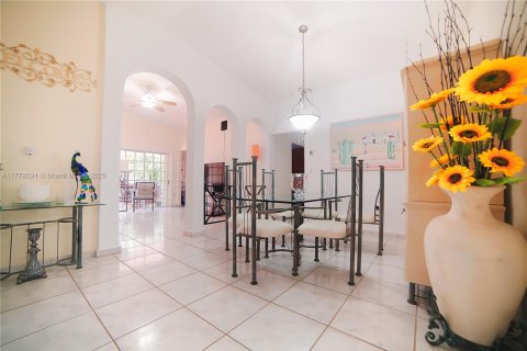 Casa en venta en Miami Lakes, Florida, 3 dormitorios, 177.72 m2 № 1740040 - foto 12
