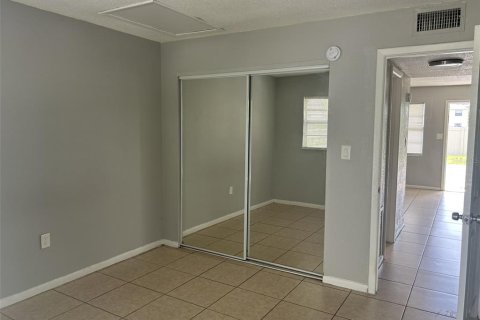 Villa ou maison à louer à Pinellas Park, Floride: 2 chambres, 71.16 m2 № 1848146 - photo 11