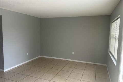 Villa ou maison à louer à Pinellas Park, Floride: 2 chambres, 71.16 m2 № 1848146 - photo 4