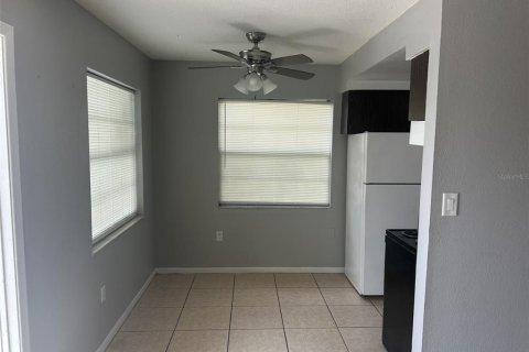 Villa ou maison à louer à Pinellas Park, Floride: 2 chambres, 71.16 m2 № 1848146 - photo 5