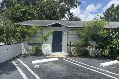 Villa ou maison à louer à Pinellas Park, Floride: 2 chambres, 71.16 m2 № 1848146 - photo 1