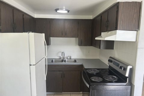 Villa ou maison à louer à Pinellas Park, Floride: 2 chambres, 71.16 m2 № 1848146 - photo 3