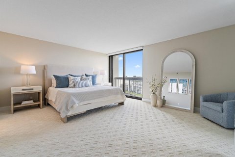 Condo in North Palm Beach, Florida, 3 bedrooms  № 2402062 - photo 27