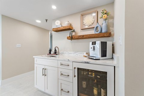 Condo in North Palm Beach, Florida, 3 bedrooms  № 2402062 - photo 16