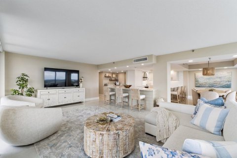 Condo in North Palm Beach, Florida, 3 bedrooms  № 2402062 - photo 7
