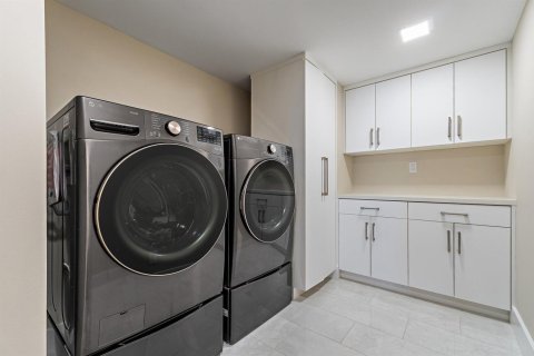 Condo in North Palm Beach, Florida, 3 bedrooms  № 2402062 - photo 25