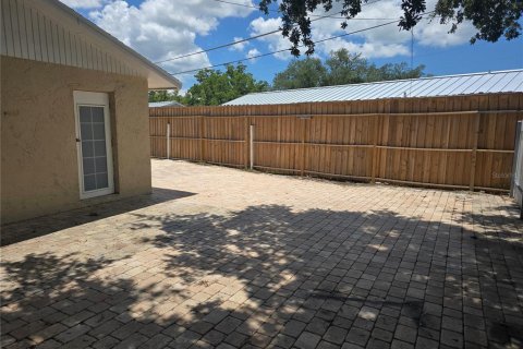 Casa en venta en Sarasota, Florida, 4 dormitorios, 124.49 m2 № 2216968 - foto 19