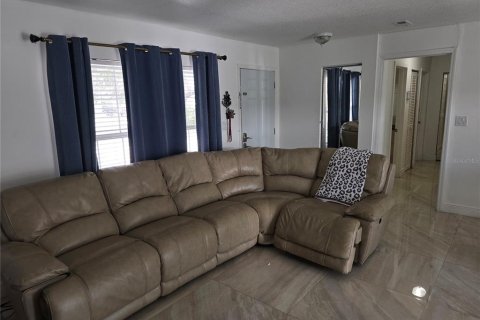 Casa en venta en Sarasota, Florida, 4 dormitorios, 124.49 m2 № 2216968 - foto 5