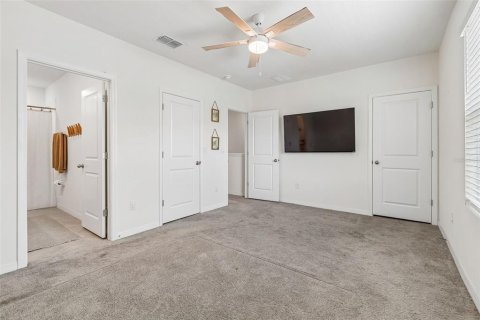 Townhouse in Land O' Lakes, Florida 3 bedrooms, 155.43 sq.m. № 2200482 - photo 22