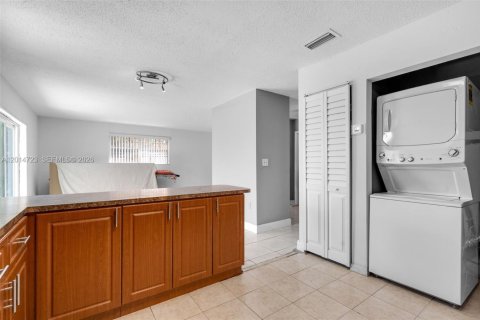 Villa ou maison à vendre à Miami, Floride: 4 chambres, 202.53 m2 № 2171281 - photo 9