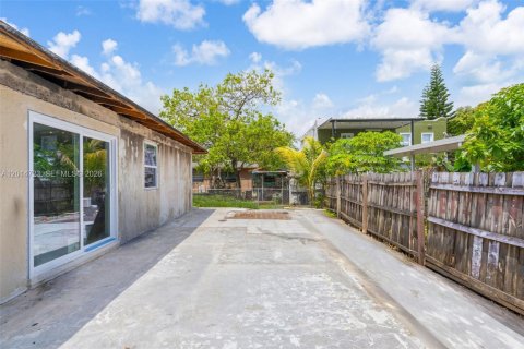 Villa ou maison à vendre à Miami, Floride: 4 chambres, 202.53 m2 № 2171281 - photo 19