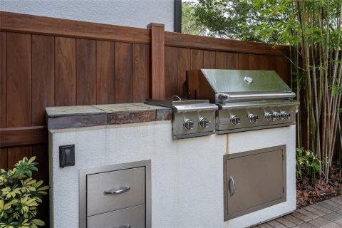 House in Orlando, Florida 3 bedrooms, 297.19 sq.m. № 1827639 - photo 22