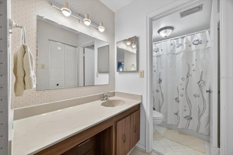 Condo in Saint Petersburg, Florida, 1 bedroom  № 1894847 - photo 16