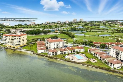 Condo in Saint Petersburg, Florida, 1 bedroom  № 1894847 - photo 29
