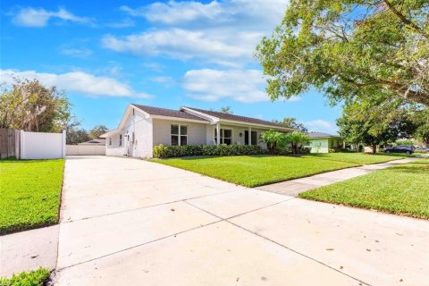 Villa ou maison à vendre à Orlando, Floride: 3 chambres, 180.6 m2 № 2353570 - photo 6