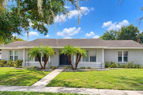 Casa en Orlando, Florida 3 dormitorios, 180.6 m2 № 2353570