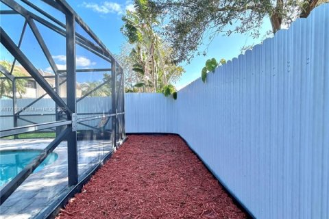 House in Sunrise, Florida 3 bedrooms, 105.26 sq.m. № 1466797 - photo 16