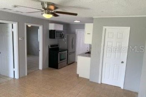 Apartamento en alquiler en Tavares, Florida, 2 dormitorios, 60.39 m2 № 1903300 - foto 4